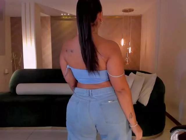 Freechat ToriCross on BongaCams