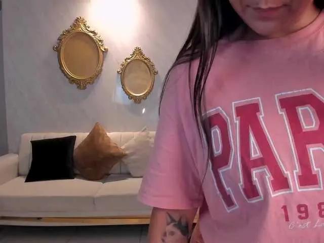 Freechat ToriCross on BongaCams