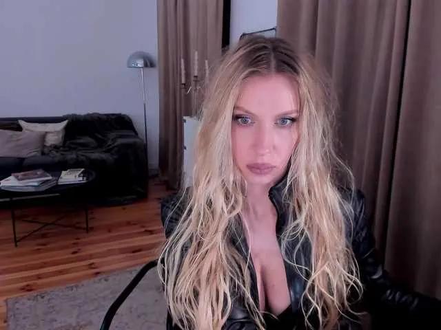 Offline ToxicBlonde on BongaCams