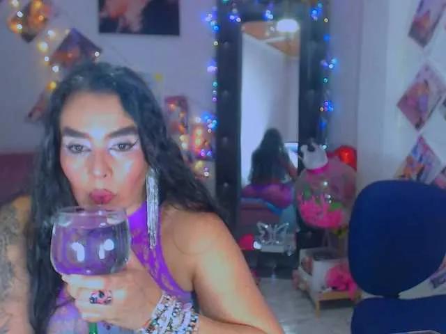 Offline vanesaalatina on BongaCams