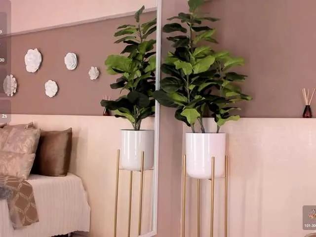 Offline VictoriaShelby on BongaCams