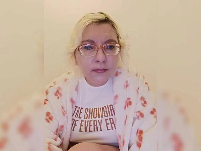 Offline Vika211 on BongaCams