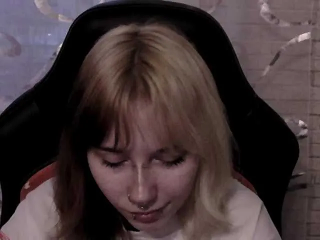 Vinika228 on BongaCams
