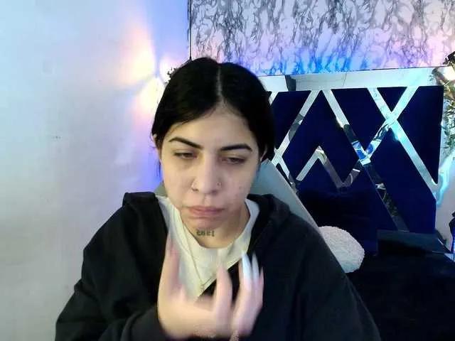 Offline violetsmith on BongaCams