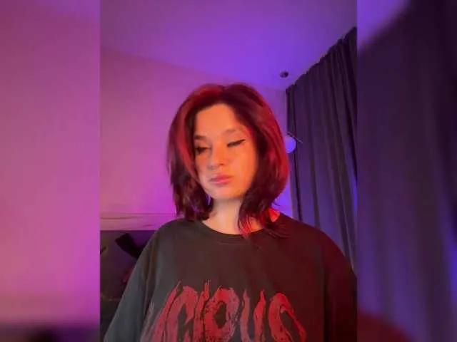 Offline WhoreMira on BongaCams