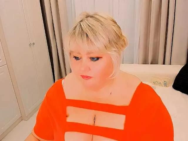 Offline XBIGTITSXX on BongaCams