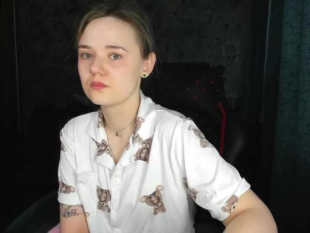 Freechat your-small-bunny on BongaCams