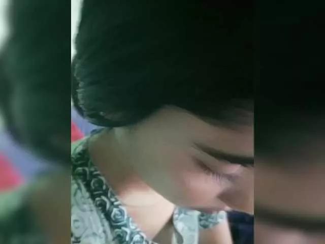 Offline YourAadhya on BongaCams