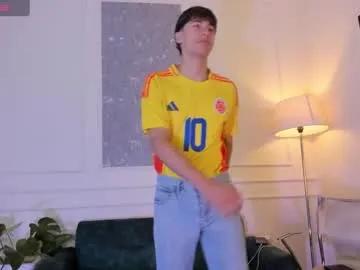 Freechat alessandro_dybala on Chaturbate