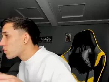 Freechat alexgiraldo__ on Chaturbate