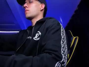 Freechat alexgiraldo__ on Chaturbate