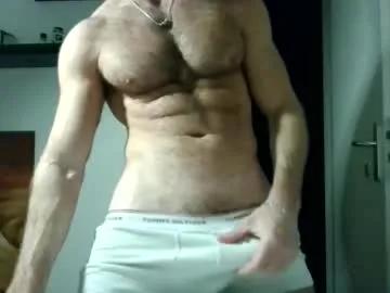 Freechat alphah_hunk on Chaturbate