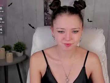 amanda_reedd — GOAL: take off shorts + slap my ass [69 tokens remaining] hello love <3 masturbate and squirt in pvt lets try it! #lovense #teen #shy #natural #smalltits