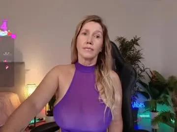 Freechat angel_danm_milf on Chaturbate