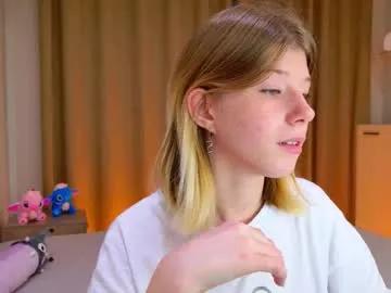 Freechat bella_amoury on Chaturbate