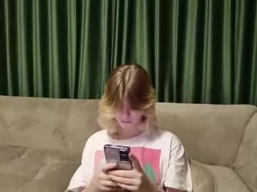 Freechat bella_amoury on Chaturbate