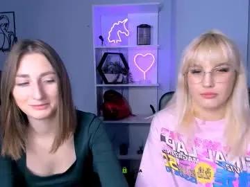 Freechat bella_cute12 on Chaturbate