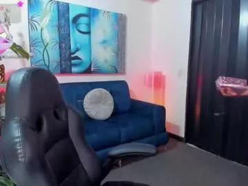 Freechat belladiamond18 on Chaturbate