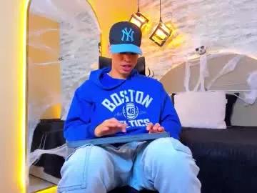 Freechat benjamin_more on Chaturbate