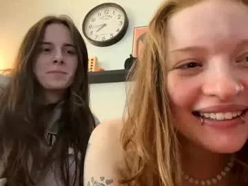 Freechat bibaby_ellie_ on Chaturbate
