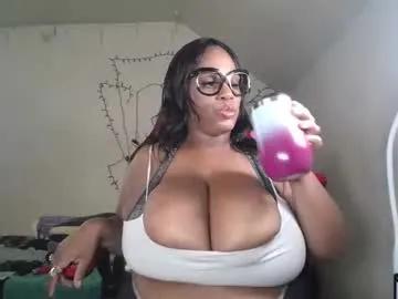 Freechat bigthickgirl35 on Chaturbate