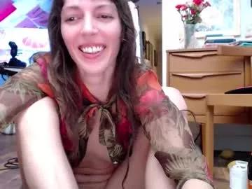 Freechat carlypearls on Chaturbate