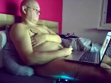Chaturbate chatskor is Freechat chatskor — #mature #hairycock #uncut i love #bbw and licking #creamyhairypussy