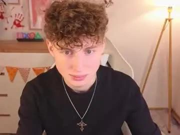 Freechat crisp1n on Chaturbate