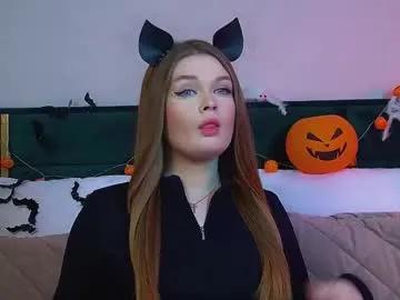 Freechat crystallyons on Chaturbate