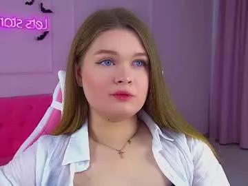 Freechat crystallyons on Chaturbate