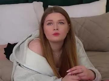 Freechat crystallyons on Chaturbate