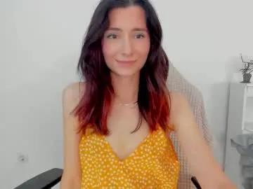 Freechat crystalnut on Chaturbate