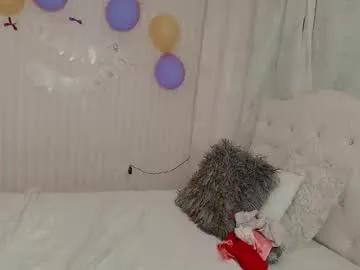 Freechat daeneryslove_doll on Chaturbate