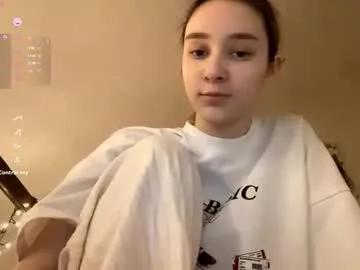 Chaturbate edlinhazleton is Freechat edlinhazleton — GOAL: show legs!