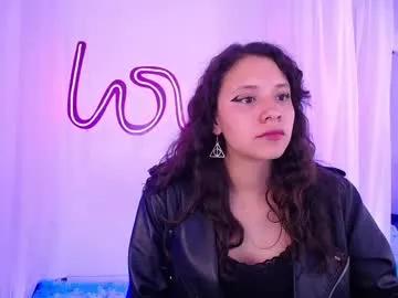 Freechat emilirusso on Chaturbate