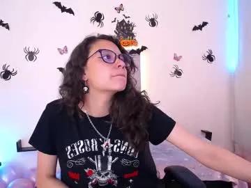 Freechat emilirusso on Chaturbate