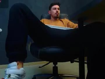 Freechat enzorace on Chaturbate