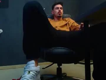 Freechat enzorace on Chaturbate