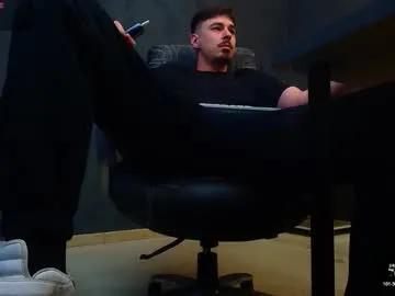 Freechat enzorace on Chaturbate