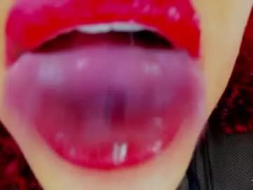 Freechat heidicox on Chaturbate