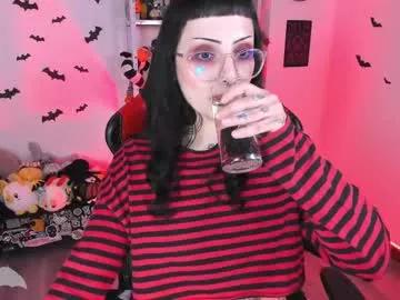 Freechat herinfernalmajesty on Chaturbate