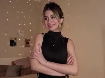 Freechat holayoula on Chaturbate