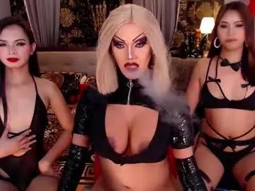 Freechat hunterxhuntress on Chaturbate