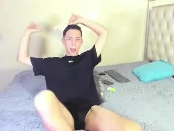 Freechat im_emilianolux on Chaturbate