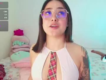 Freechat justonecute on Chaturbate