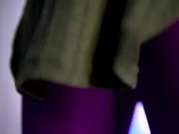 Freechat kellymathews on Chaturbate