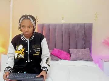 Freechat kiarasimons_ on Chaturbate