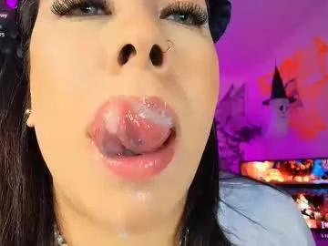 Freechat leahtemptation on Chaturbate