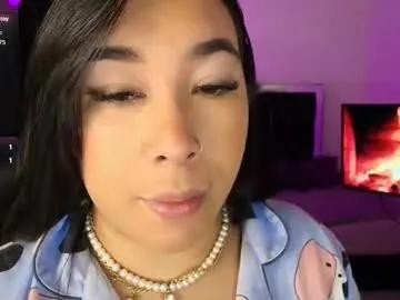 Freechat leahtemptation on Chaturbate