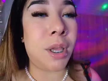 Freechat leahtemptation on Chaturbate